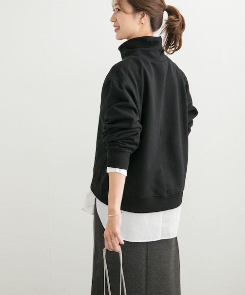 URBAN RESEARCH DOORS(アーバンリサーチドアーズ)の「『UR TECH』クルーネックプルオーバーシャツ(シャツ/ブラウス・レディース・OFF WHITE/BLACK・M)」の5枚目の写真