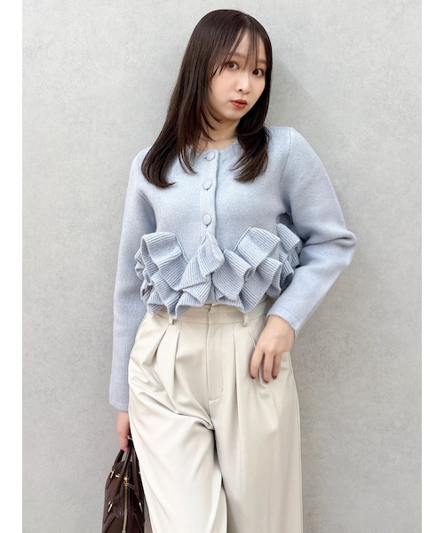 dazzlin（ダズリン）の「ヘムフリルニットジャケット（カーディガン/ボレロ・レディース・アイボリー/チャコールグレー/ブルー・F）」の7枚目の写真