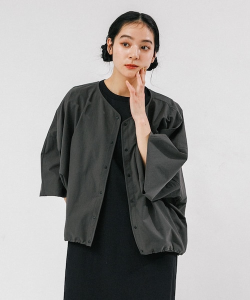 EKAL（エカル）の「『吸水速乾/通気性/軽量』DOT AIR CARDIGAN（カーディガン/ボレロ・レディース・ブラック/ブラウン/チャコール・One）」の2枚目の写真