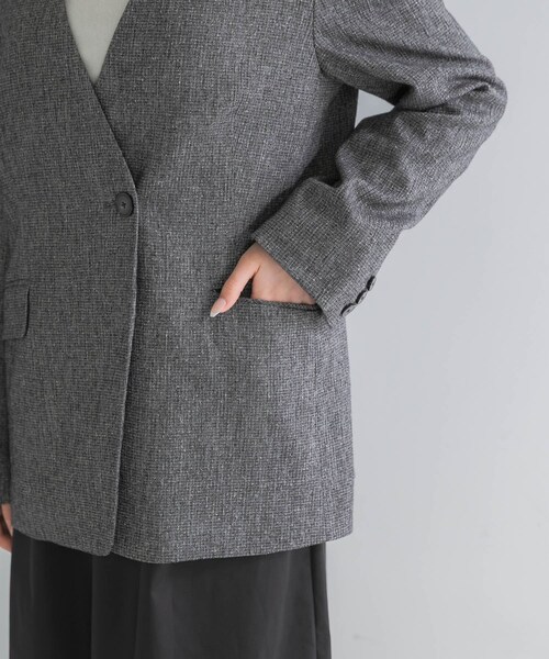 URBAN RESEARCH ROSSO（アーバンリサーチロッソ）の「シルクネップVネックジャケット（ノーカラージャケット・レディース・BLACK/BROWN・36/38）」の15枚目の写真