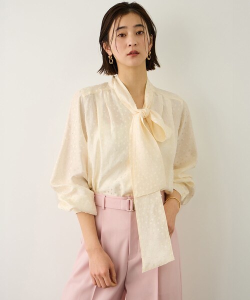 ROPE'（ロペ）の「2WAYドットジャガードボウタイブラウス/イージーケア（シャツ/ブラウス・レディース・ブラック/オフホワイト・F）」の6枚目の写真