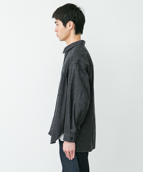 URBAN RESEARCH DOORS(アーバンリサーチドアーズ)の「STILL BY HAND SILK NEP OVER SHIRTS(シャツ/ブラウス・メンズ・ECRU/CHARCOAL・46/48)」の9枚目の写真