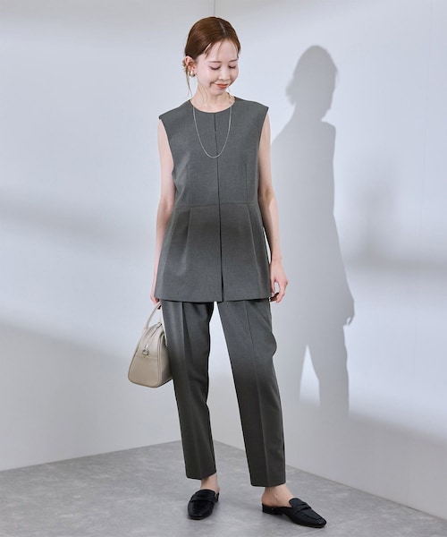 ROPE' PICNIC(ロペピクニック)の「【UV対応】【リネンライク・シリーズ】ペプラムジレベスト/通勤・セットアップ対応(ベスト・レディース・グレー/グレー系/ダークブラウン/ネイビー・38)」の6枚目の写真