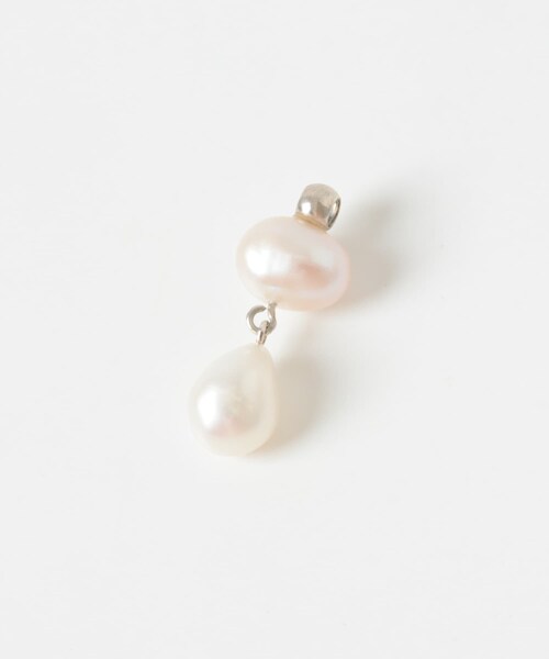 URBAN RESEARCH(アーバンリサーチ)の「PLOW Charm Two Pieces Pearl(チャーム・レディース・Silver925・-)」の2枚目の写真