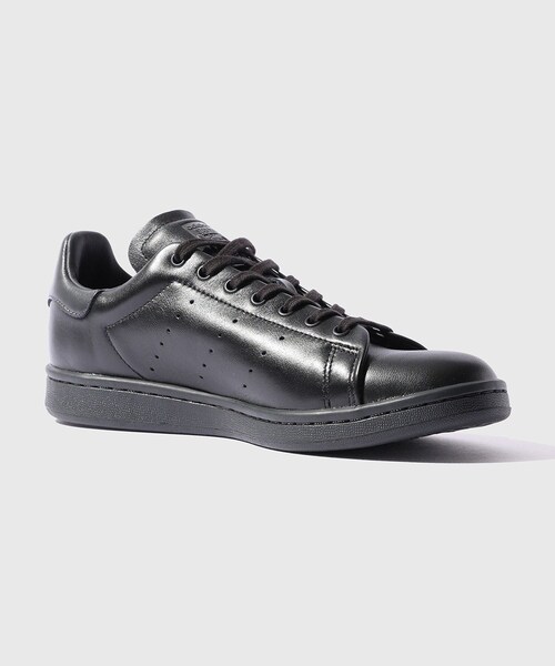 ADAM ET ROPE'(アダムエロペ)の「【adidas/アディダス】STANSMITH LUX(スニーカー・メンズ・ブラック・26.0/26.5/27.0/27.5/28.0)」の5枚目の写真