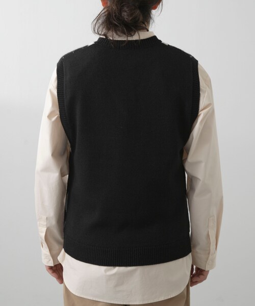 ITEMS URBANRESEARCH（アイテムズ アーバンリサーチ）の「ウール混アーガイルVネックニットベスト（ベスト・メンズ・BLU/BLK・M/L）」の7枚目の写真