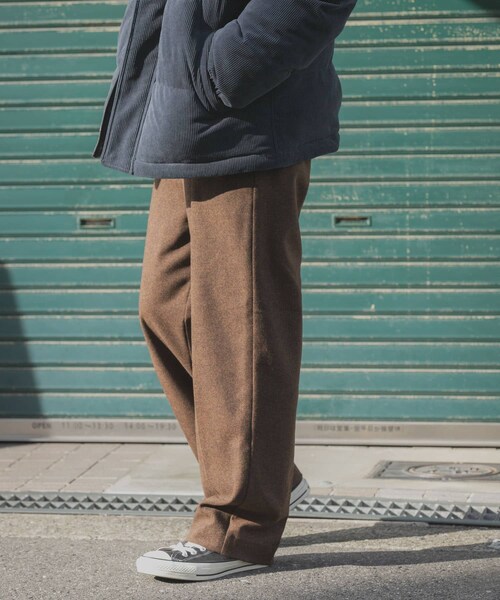 ITEMS URBANRESEARCH（アイテムズ アーバンリサーチ）の「ウール混テーパードパンツ（その他パンツ・メンズ・KHK/MOC/BLK・M/L）」の22枚目の写真