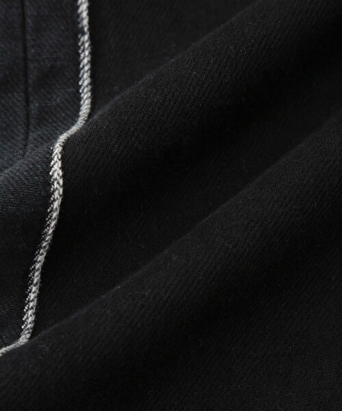 ADAM ET ROPE'(アダムエロペ)の「【THOUSANDS/サウザンズ】SELVAGE DENIM TRUCK JACKET(デニムジャケット・メンズ・ブラック/ネイビー・L/M)」の17枚目の写真