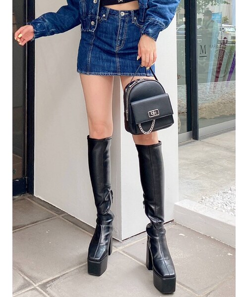 GYDA（ジェイダ）の「【セットアップ着用可】SIDE QUILTINGデニム スカートライクショートパンツ（デニムパンツ・レディース・アイスブルー/インディゴ・S/M）」の5枚目の写真