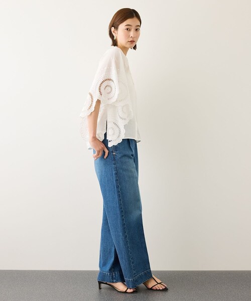 ROPE'(ロペ)の「INDIAコットンボイルシフリー刺繍ケープ(ポンチョ)ブラウス/セットアップ対応・イージーケア(シャツ/ブラウス・レディース・ブラック/ホワイト・F)」の5枚目の写真