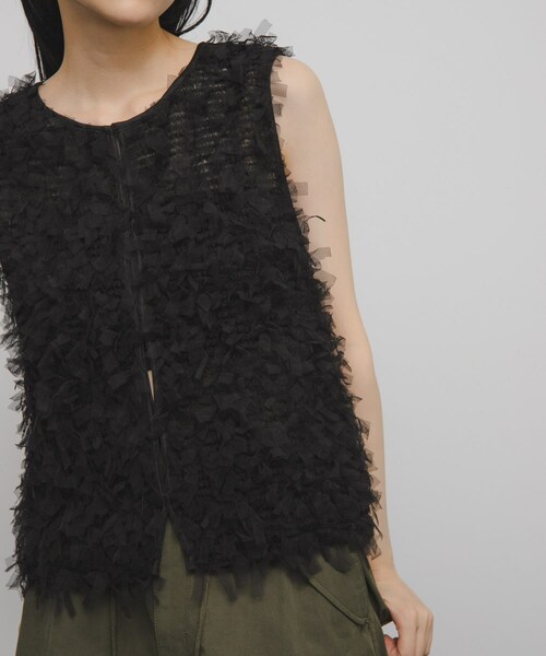 KBF（ケイビーエフ）の「チュールフリンジトップス（ベスト・レディース・IVORY/BLACK・one）」の16枚目の写真