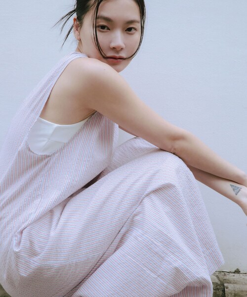 URBAN RESEARCH（アーバンリサーチ）の「new basic　インドコットンサッカーストライプワンピース（ワンピース・レディース・L.BEIGE/RED・FREE）」の17枚目の写真