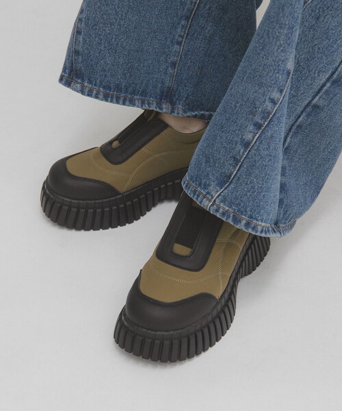KBF（ケイビーエフ）の「チャンキーソールパファースリッポン（スニーカー・レディース・KHAKI/BLACK・37/38/39）」の22枚目の写真