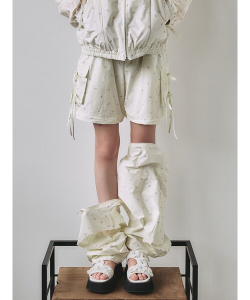 CALNAMUR（カルナムール）の「ASSORT COLOR 2WAY CARGO PT/アソートカラー2WAYカーゴパンツ（その他パンツ・レディース・オフホワイト/ピンク/ミックス・F）」の6枚目の写真