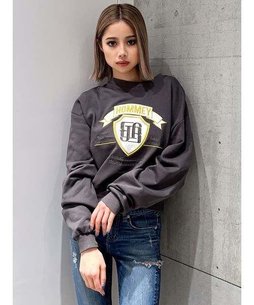 GYDA（ジェイダ）の「BACKレースアップショートロゴスウェットトップス（スウェット・レディース・オフホワイト/グレー/チャコールグレー・F）」の6枚目の写真