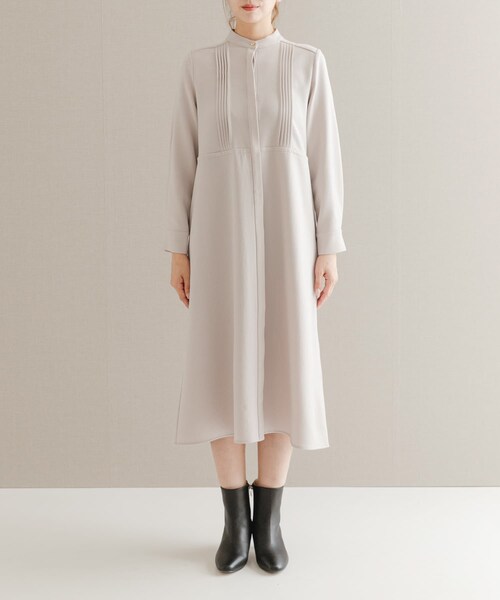 URBAN RESEARCH ROSSO（アーバンリサーチロッソ）の「ピンタックストレートワンピース（ワンピース・レディース・GREIGE/MINT/NAVY・FREE）」の13枚目の写真