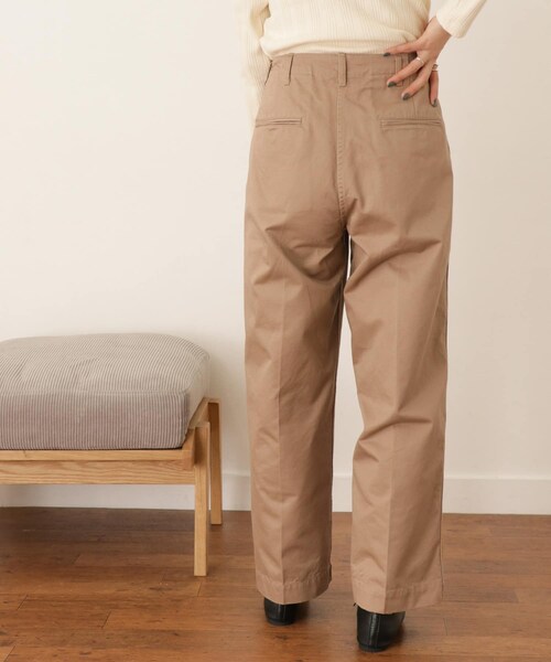 URBAN RESEARCH DOORS(アーバンリサーチドアーズ)の「FORK&SPOON チノワイドトラウザー∴(チノパンツ・レディース・BEIGE/NAVY・1/2)」の9枚目の写真