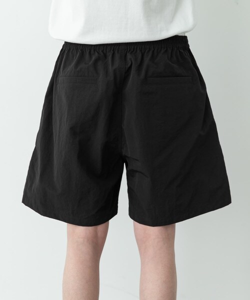 URBAN RESEARCH Sonny Label（アーバンリサーチサニーレーベル）の「ナイロンイージーバギーショートパンツ（その他パンツ・メンズ・ブラック/グレー/ネイビー・M/L）」の5枚目の写真