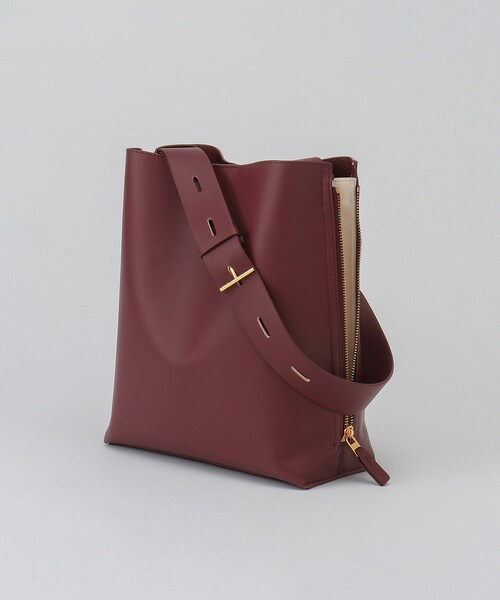 ROPE'（ロペ）の「【E'POR】Y BAG Shoulder Medium（サイドジップショルダーバッグ）【WEB限定/一部店舗限定】【メディア掲載】（ショルダーバッグ・レディース・ベージュ系/ワイン/パープル系・F）」の5枚目の写真