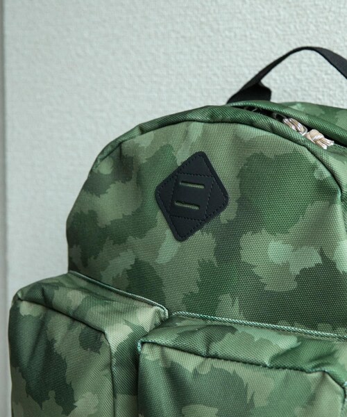 URBAN RESEARCH Sonny Label（アーバンリサーチサニーレーベル）の「POLER　DAYPACK2.0（バックパック/リュック・メンズ・BLACK/CAMO・One）」の13枚目の写真