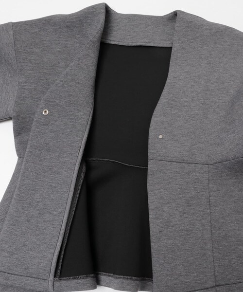 URBAN RESEARCH Sonny Label(アーバンリサーチサニーレーベル)の「『WEB限定』ダンボールペプラムブルゾン(ブルゾン・レディース・オフ/ブラック/杢グレー・Free)」の10枚目の写真
