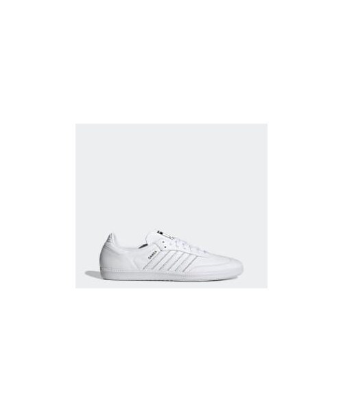 adidas（アディダス）の「サンバ ヴィーガン × ディズニー ミッキー / Samba Vegan × Disney Mickey（シューズ・メンズ・ホワイト・22.0cm/22.5cm/23.0cm/23.5cm/24.0cm/24.5cm/25.0cm/25.5cm/26.0cm/26.5cm/27.0cm/27.5cm/28.0cm/28.5cm/29.0cm/29.5cm/30.0cm/30.5cm/31.0cm/31.5cm/32.0cm）」の5枚目の写真