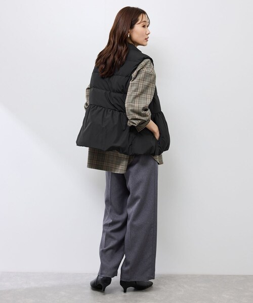 ROPE' PICNIC（ロペピクニック）の「【GREEN DOWN/グリーンダウン】ペプラムダウンベスト（ダウンベスト・レディース・ブラック/オフホワイト・F）」の12枚目の写真