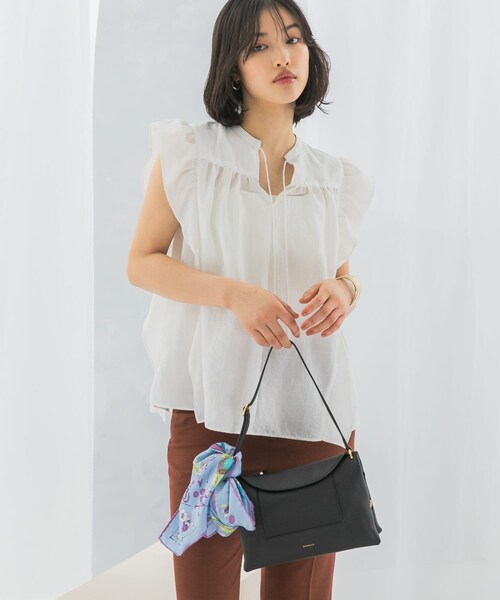 URBAN RESEARCH ROSSO（アーバンリサーチロッソ）の「フリルブラウス（シャツ/ブラウス・レディース・bk print/off/sax・FREE）」の14枚目の写真