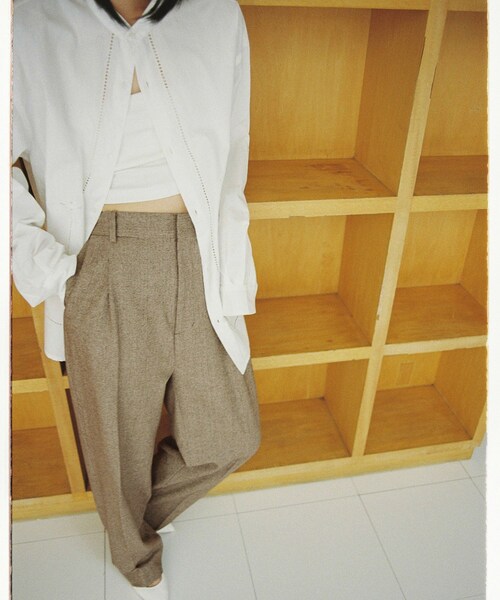 ADAM ET ROPE'（アダムエロペ）の「【公式サイト限定】【セットアップ対応】〈ADMERP〉ヘリンボンスラックス（スラックス・レディース・ブラウン・0.1/3.4）」の11枚目の写真