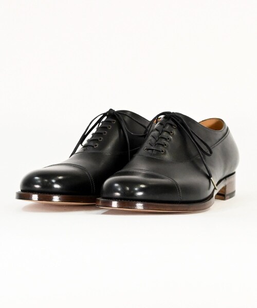 ADAM ET ROPE'（アダムエロペ）の「【forme】Lim Balmoral Straight Tip（ドレスシューズ・メンズ・ブラック・24.5/25.5/26.5）」の2枚目の写真