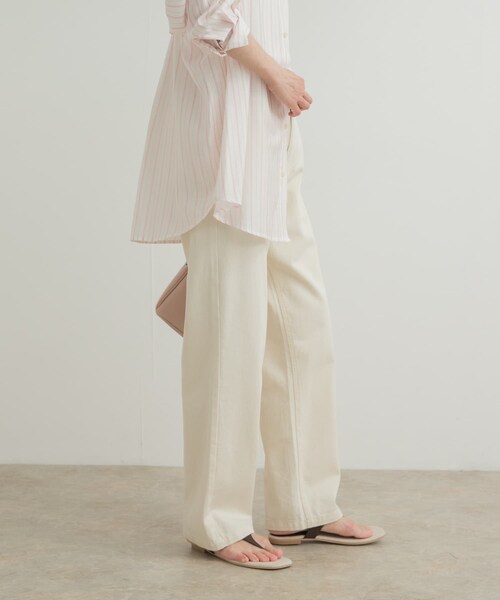 URBAN RESEARCH DOORS(アーバンリサーチドアーズ)の「デニムワイドパンツ(デニムパンツ・レディース・NATURAL/INDIGO・S/M/L)」の6枚目の写真