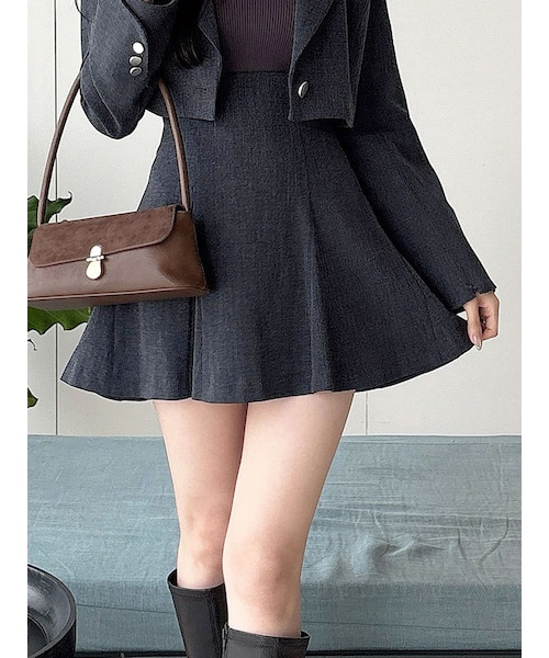 MERCURYDUO（マーキュリーデュオ）の「【セットアップ着用可】バックZIPミニスカパン（その他パンツ・レディース・アイボリー/チャコールグレー/ブルー/ベージュ・S/M）」の4枚目の写真