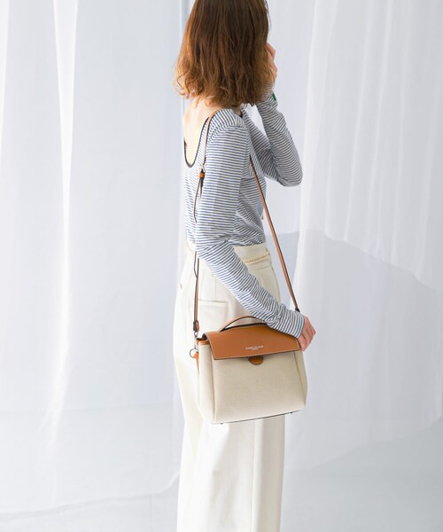 URBAN RESEARCH ROSSO（アーバンリサーチロッソ）の「GIANNI CHIARINI　CLIO（ハンドバッグ・レディース・NATUCAR/NATUNERO・-）」の11枚目の写真