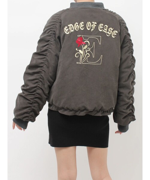 EVRIS（エヴリス）の「ボリュームギャザーショートMA-1（MA-1・レディース・ホワイト/ブラック/カーキ・F）」の3枚目の写真