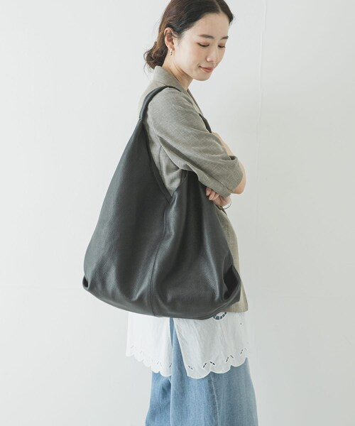URBAN RESEARCH（アーバンリサーチ）の「ソフトレザーワンハンドルバッグ（トートバッグ・レディース・BLACK/L.BROWN・-）」の4枚目の写真