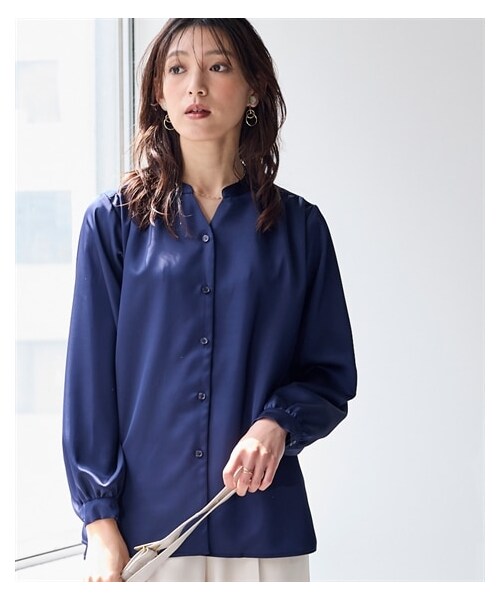 nissen（ニッセン）の「＜大きいサイズ＞サテンスキッパーギャザーシャツ（防しわ）（シャツ/ブラウス・レディース・ラテピンク/グレージュ/ネイビー/カーキ・L/LL/3L/4L/5L/6L/8L/10L）」の7枚目の写真