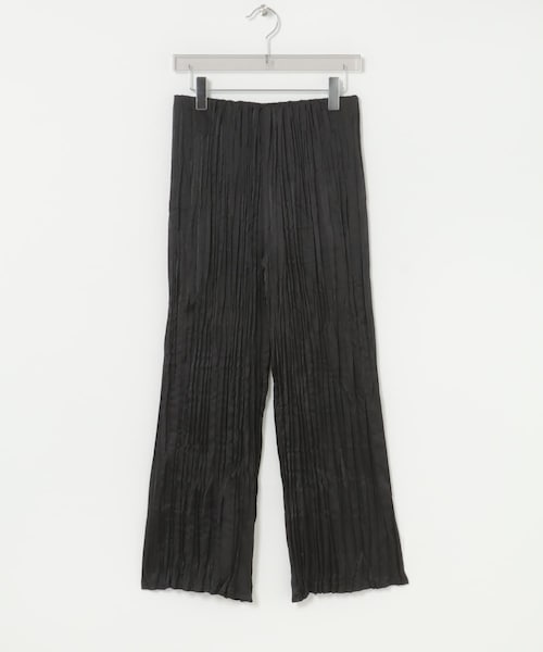 URBAN RESEARCH(アーバンリサーチ)の「Studio Doe SATIN PLEATED EASY PANTS(その他パンツ・レディース・CREAM/BLACK/GREY・S/M)」の2枚目の写真