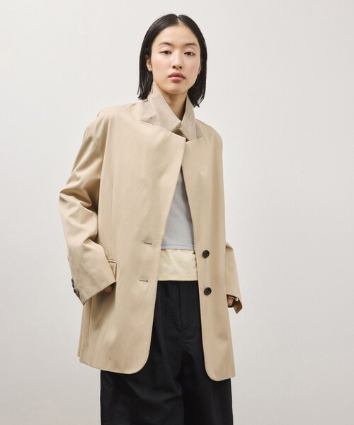 ADAM ET ROPE'（アダムエロペ）の「シルキーリラックスジャケット（テーラードジャケット・レディース・ブラック/ベージュ・36/38）」の6枚目の写真