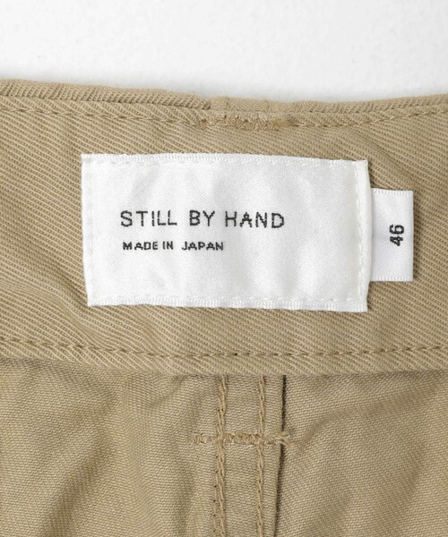 URBAN RESEARCH DOORS（アーバンリサーチドアーズ）の「STILL BY HAND　SELVEDGE 1 PLEAT PANTS（その他パンツ・メンズ・BEIGE/BLACK NAVY・44/46/48）」の14枚目の写真
