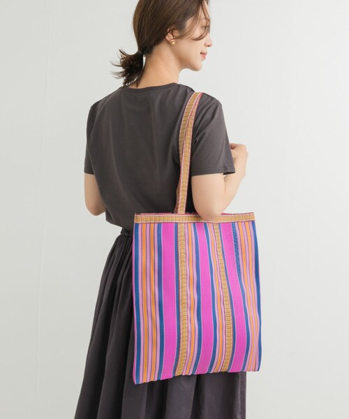 URBAN RESEARCH DOORS（アーバンリサーチドアーズ）の「マーケットトートバッグ（トートバッグ・レディース・BLUE/PINK・one）」の2枚目の写真