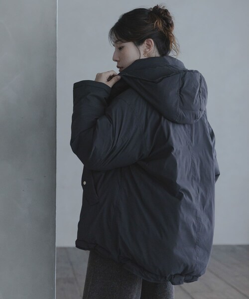 URBAN RESEARCH Sonny Label（アーバンリサーチサニーレーベル）の「撥水2WAYフーディスタンドダウンコート（その他アウター・レディース・アイボリー/ブラック/ブラウン・Free）」の16枚目の写真