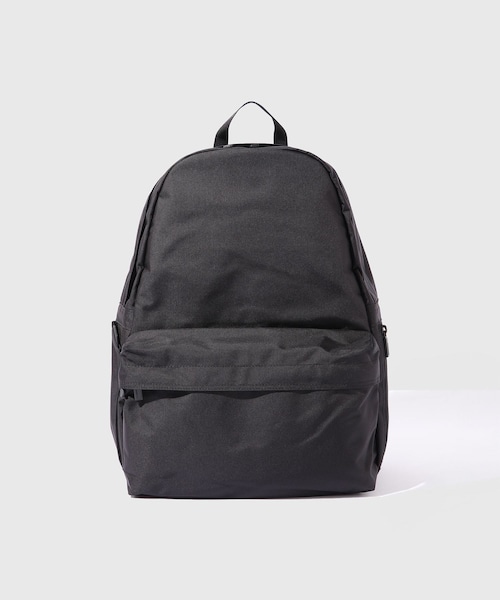 ADAM ET ROPE'（アダムエロペ）の「【MONOLITH/モノリス】BACKPACK STANDARD S（バックパック/リュック・メンズ・ブラック/ライトグレー・F）」の2枚目の写真