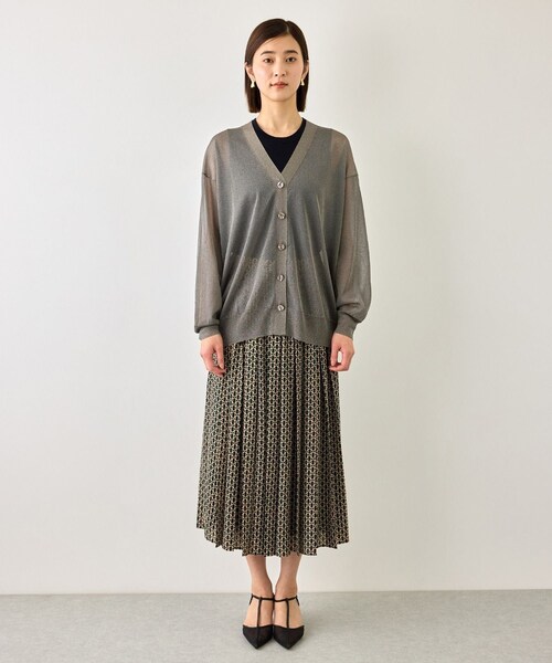 ROPE'（ロペ）の「シアーラメVネックニットカーディガン/イージーケア（カーディガン/ボレロ・レディース・チャコール/ベージュ・F）」の13枚目の写真