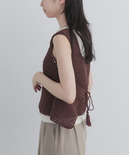 URBAN RESEARCH DOORS（アーバンリサーチドアーズ）の「『別注』AFLOAH×DOORS　KNIT TUNK TOP（タンクトップ・レディース・BLACK/BROWN・One）」の11枚目の写真