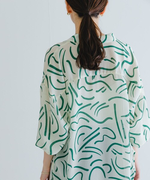 URBAN RESEARCH（アーバンリサーチ）の「『イージーケア』ドローイングアートプリントシャツ（シャツ/ブラウス・レディース・GREEN/RED・FREE）」の5枚目の写真