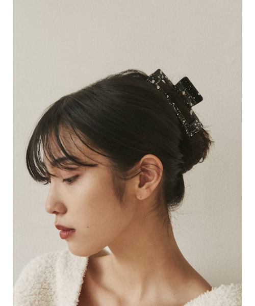 EMODA（エモダ）の「【HOLIDAY】タンクワイドバレッタ（バレッタ/ヘアクリップ・レディース・ブラウン/ブラック/クリア・F）」の2枚目の写真