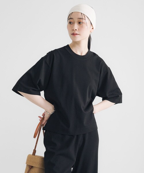 URBAN RESEARCH(アーバンリサーチ)の「ドライタッチハイゲージニットTシャツ(Tシャツ/カットソー・レディース・BLACK/OFF・FREE)」の21枚目の写真