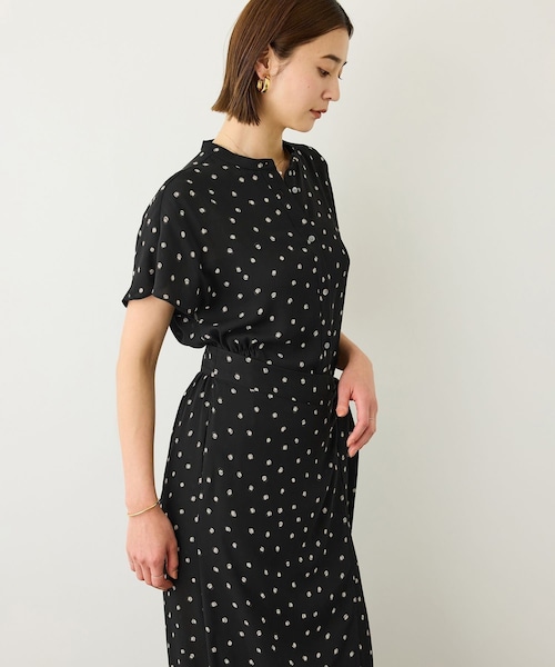 ROPE'(ロペ)の「【DEVEAUX(デヴォー)】ドットラップワンピース/イージーケア(ワンピース・レディース・ブラック系・F)」の5枚目の写真