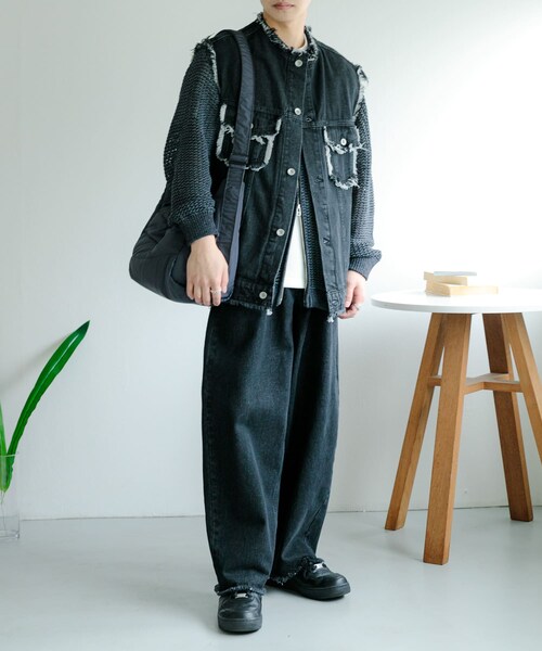 SENSE OF PLACE by URBAN RESEARCH(センスオブプレイスバイアーバンリサーチ)の「デニムフリンジベスト(デニムジャケット・メンズ・L.INDIGO/BLACK・M/L)」の20枚目の写真