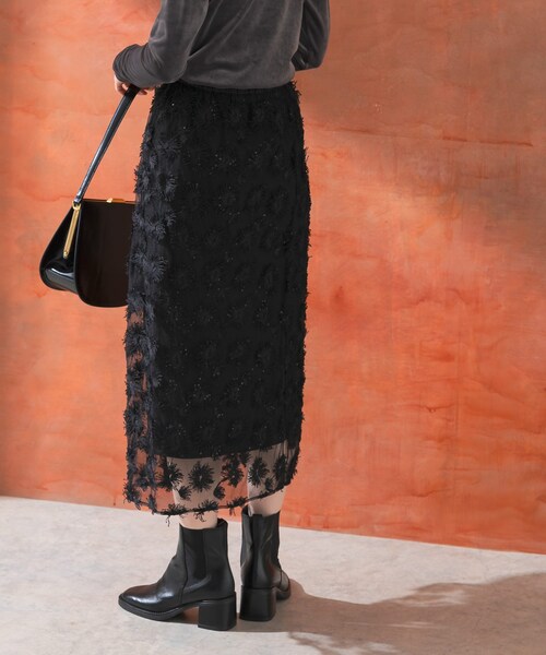 URBAN RESEARCH ROSSO（アーバンリサーチロッソ）の「チュールフラワーレイヤードスカート（スカート・レディース・black/l.beige・FREE）」の4枚目の写真